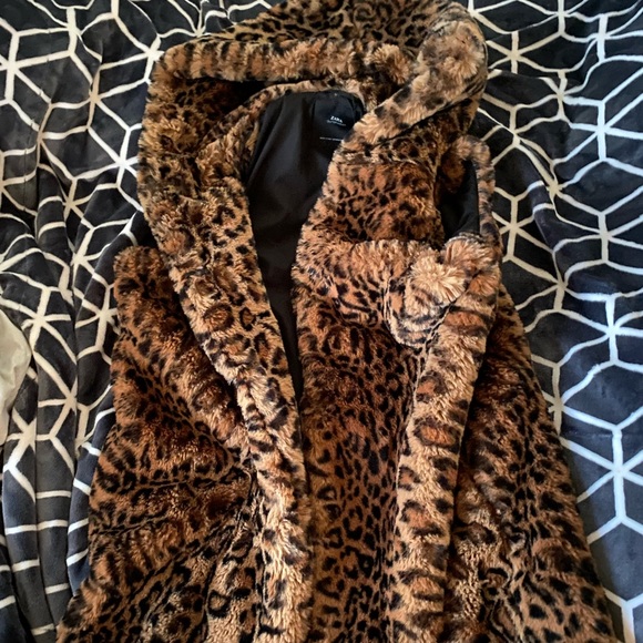 zara leopard vest